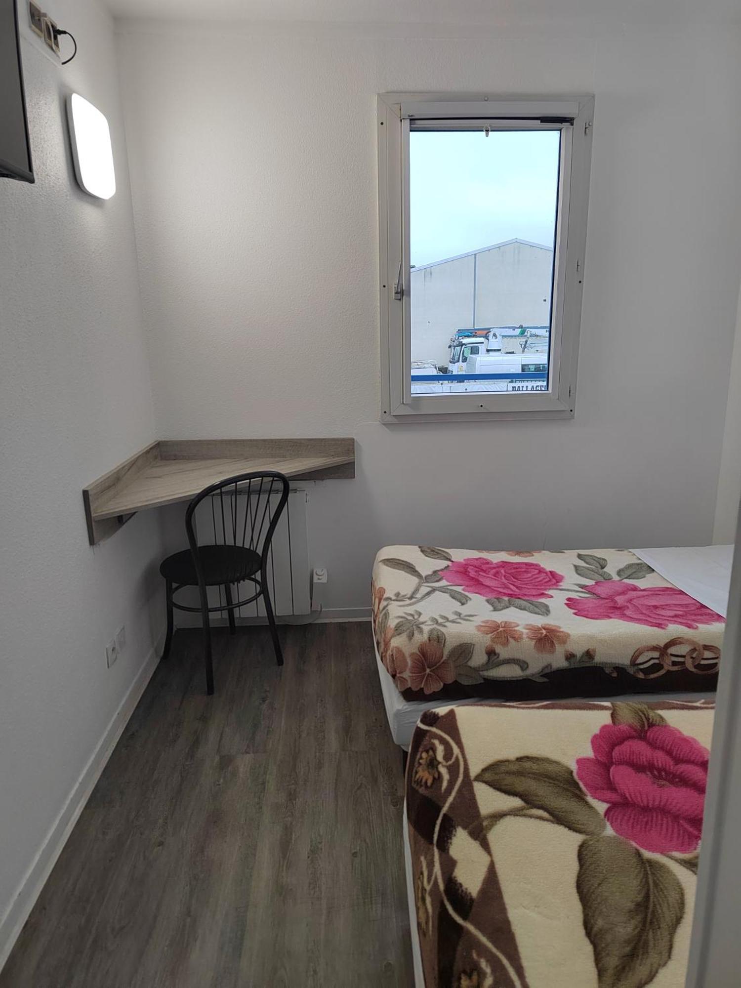 Alpha Hotel Bouafle Zewnętrze zdjęcie